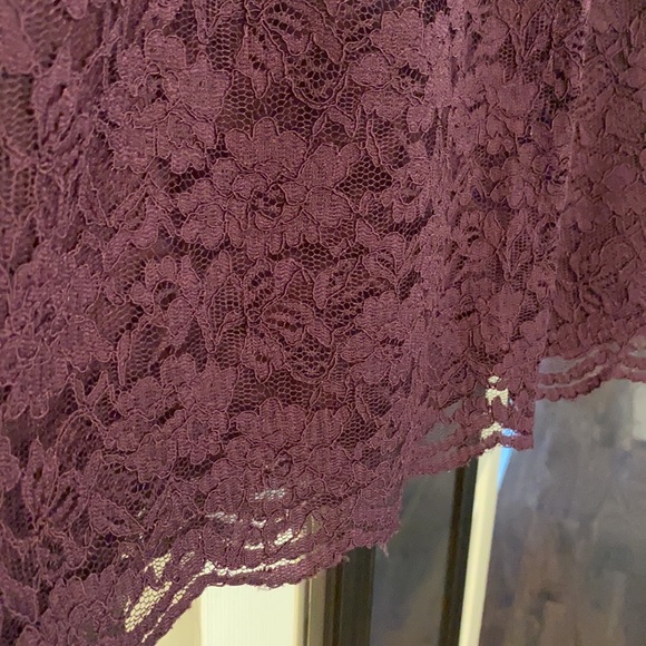 Deep purple mini lace skirt scalloped hem - Picture 2 of 5